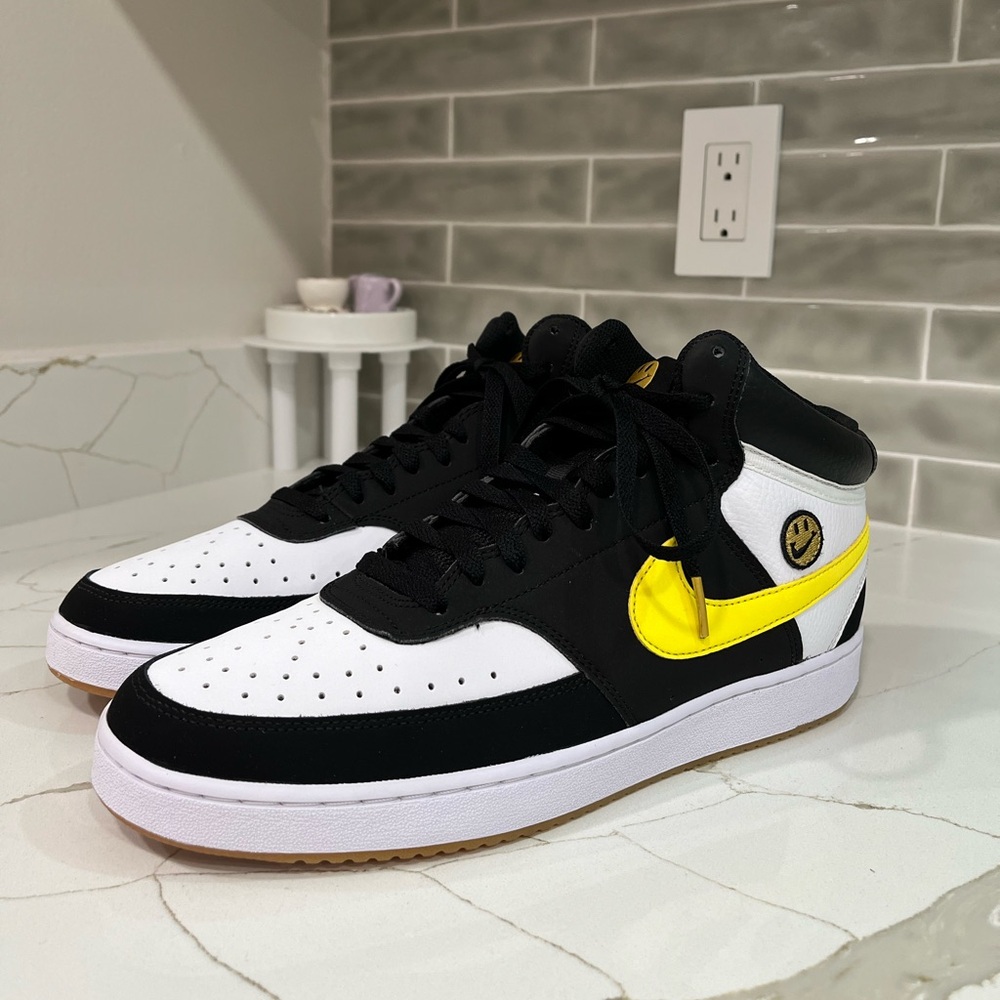Nike Court Vision Mid Go The Extra Smile Men’s Size 10 Color Yellow Black white
